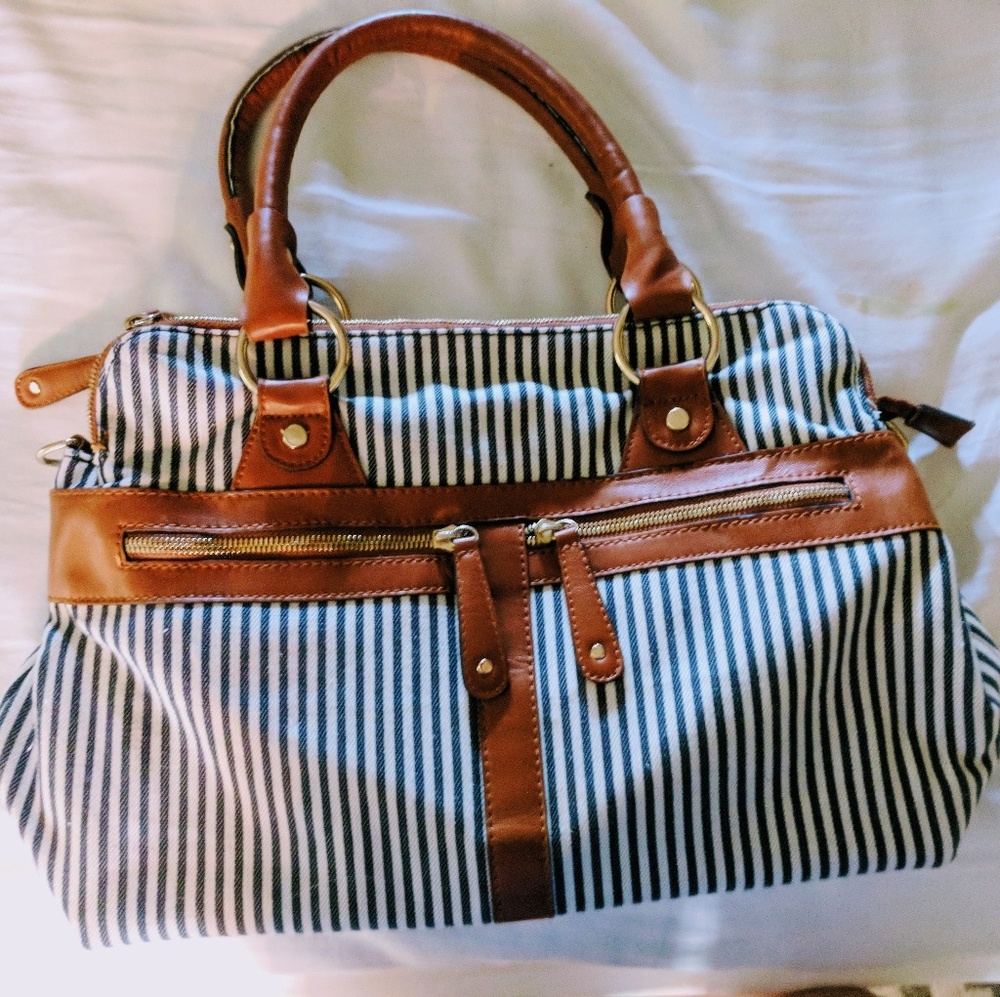Street Level purse, never used, gorg Hampton style